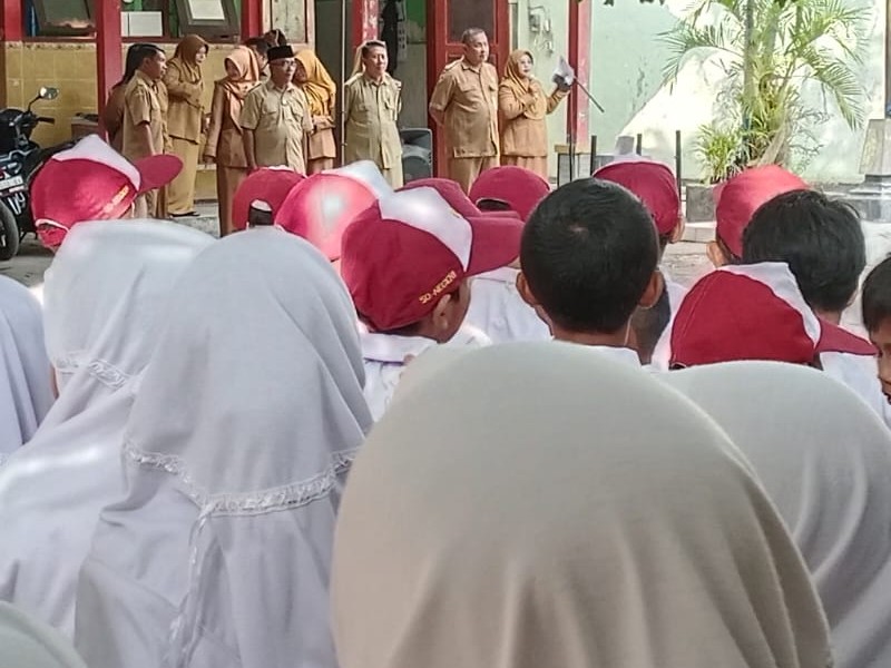 APEL UPACARA SEKALIGUS PEMBAGIAN HADIAH