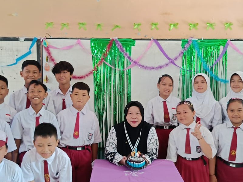 HARI GURU PADA TANGGAL 25 NOVEMBER 22025