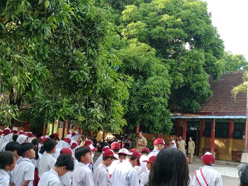 UPACARA BENDERA MERAH PUTIH HARI SENIN PADA TANGGAL 11 MEI 2026